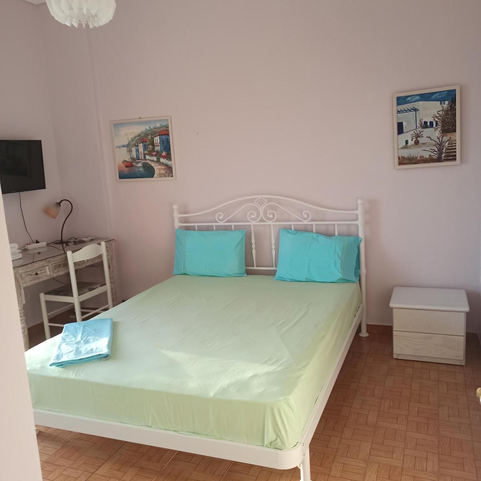 Plagia's Sunset Apartment *