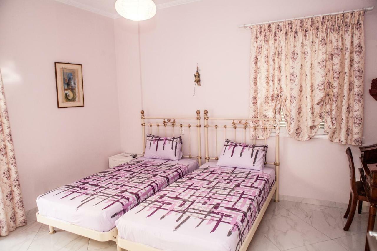 Plagia's Sunset Apartment Exanthia