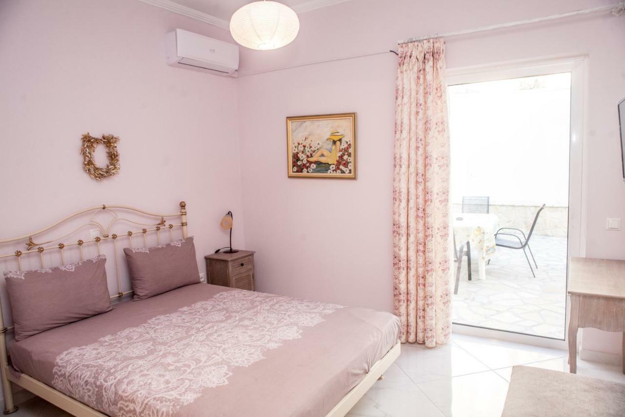 Plagia's Sunset Apartment Exanthia